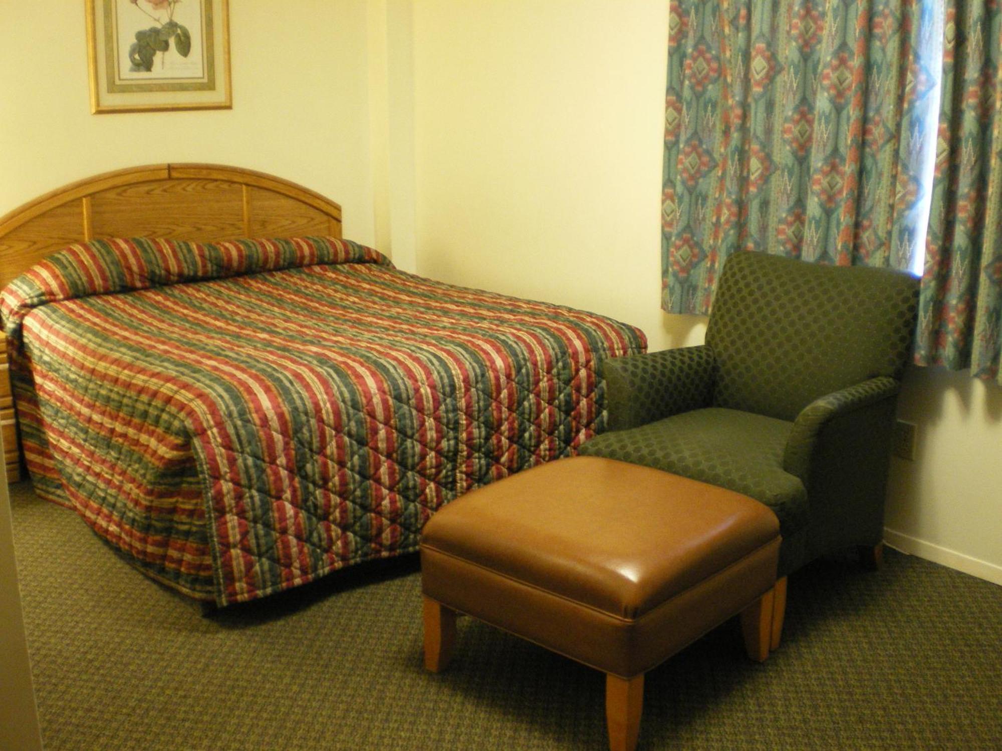 Sun-Dek Motel Medicine Hat Bagian luar foto