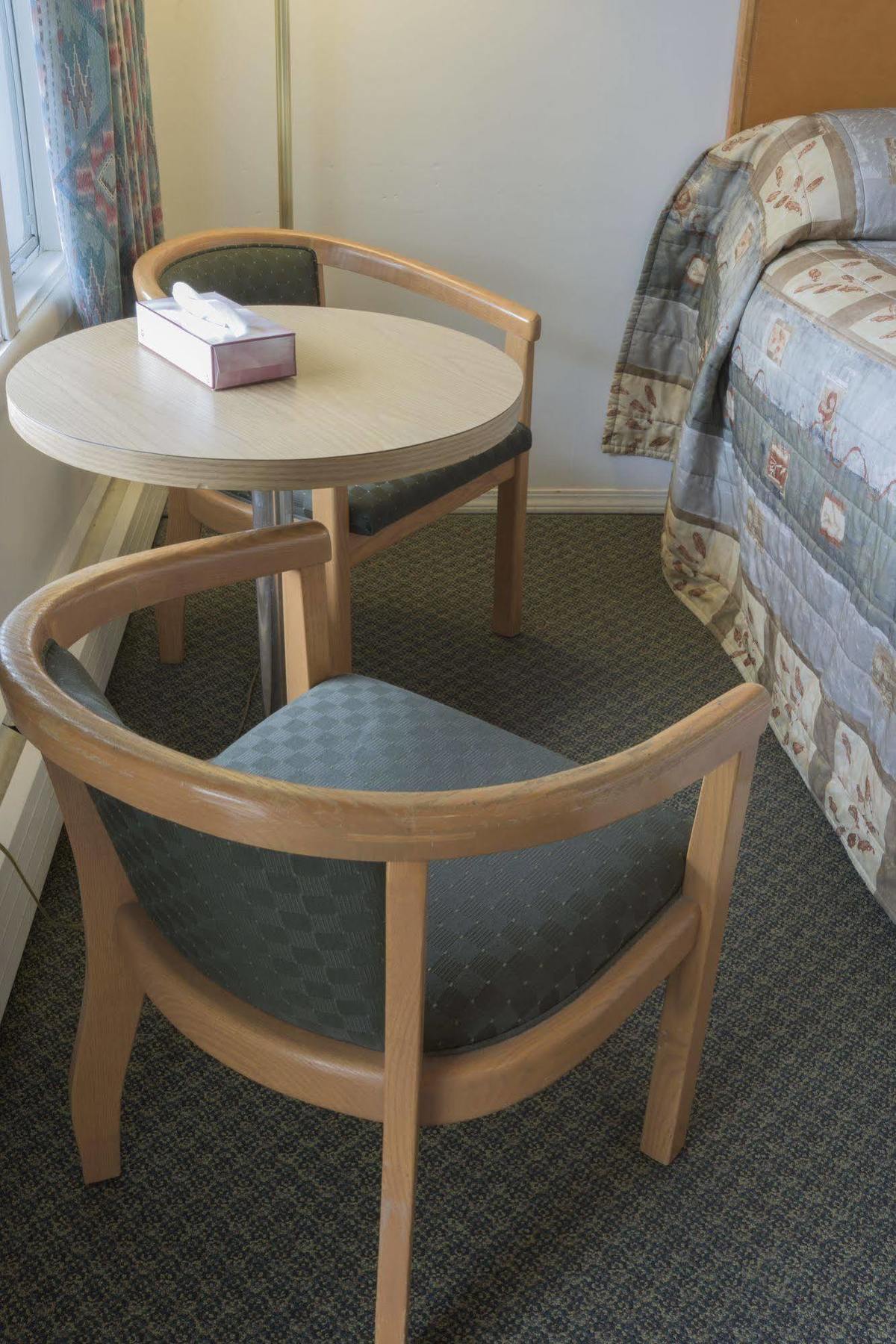 Sun-Dek Motel Medicine Hat Bagian luar foto